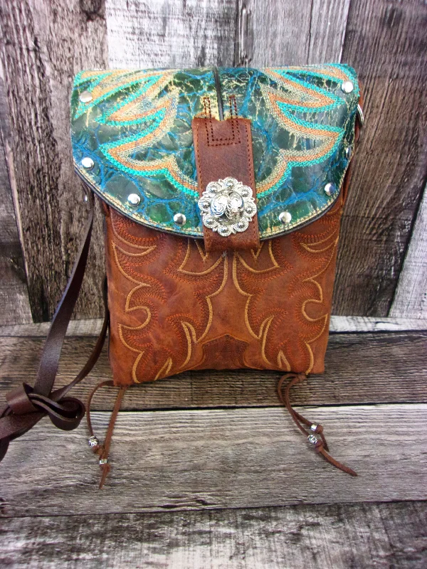 Limited-Time Offer On Trendy Bags Small Cowboy Boot Purse sm278.1