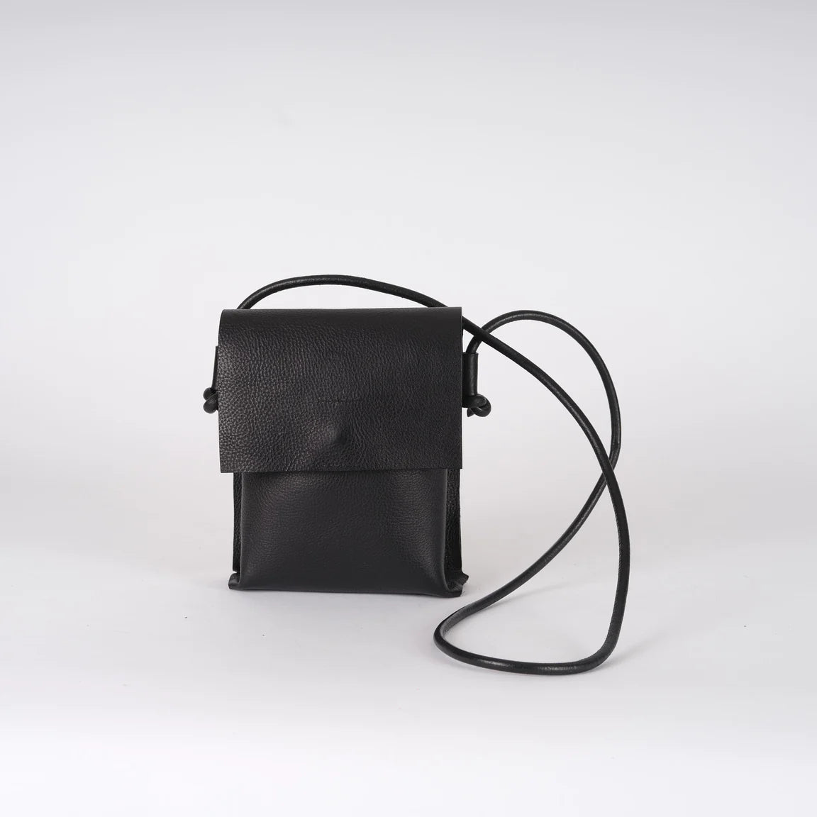 Spring Fashion Kate Sheridan Black Trail Bag