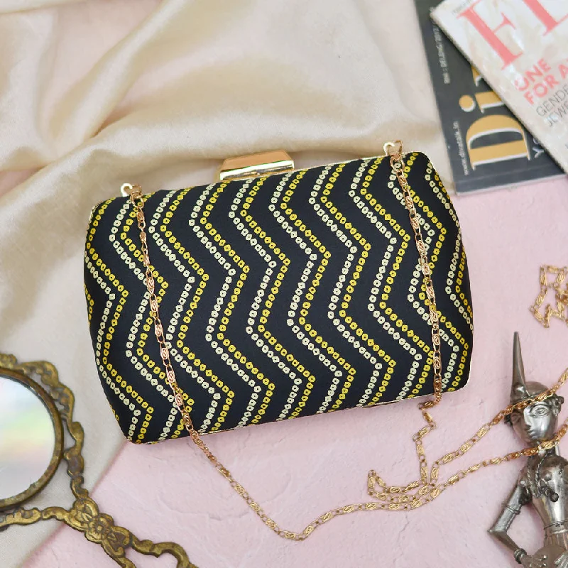 Romantic Valentine's Day Bags With Promotions Black Zigzag Fabric Clutch