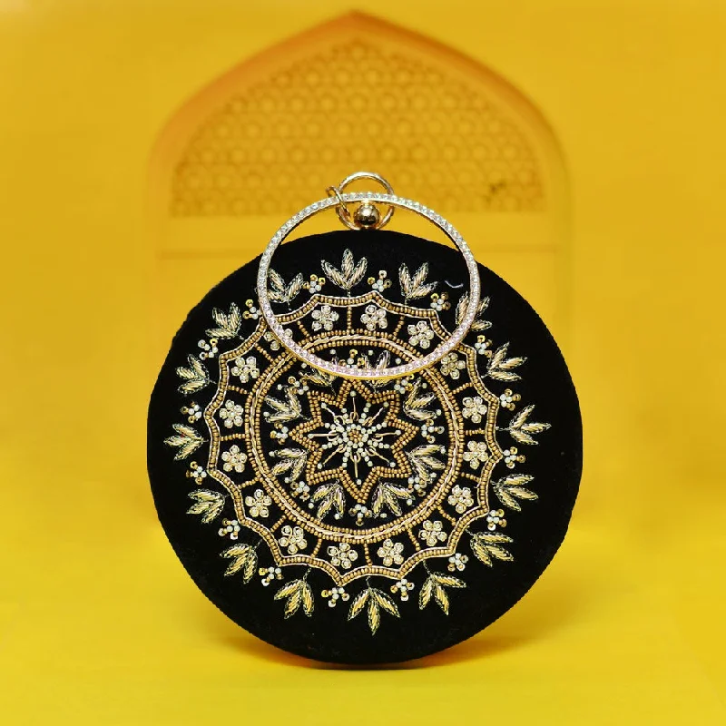 Stylish And Affordable Bags For Every Occasion Bridal Black Embroidery Clutch Bag