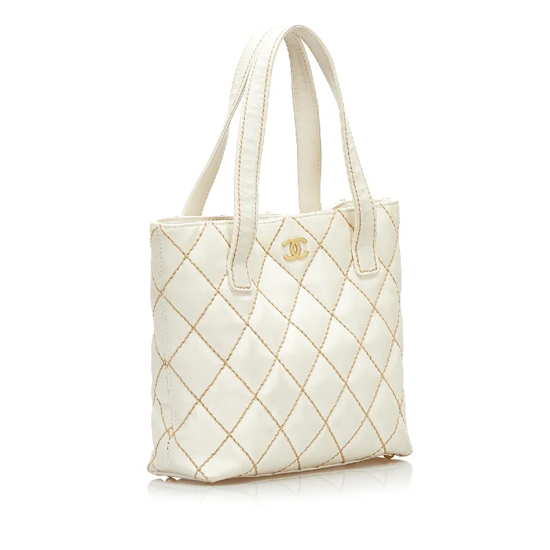 Luxury Bags On Sale Chanel Quilted Surpique Tote (SHG-35386)