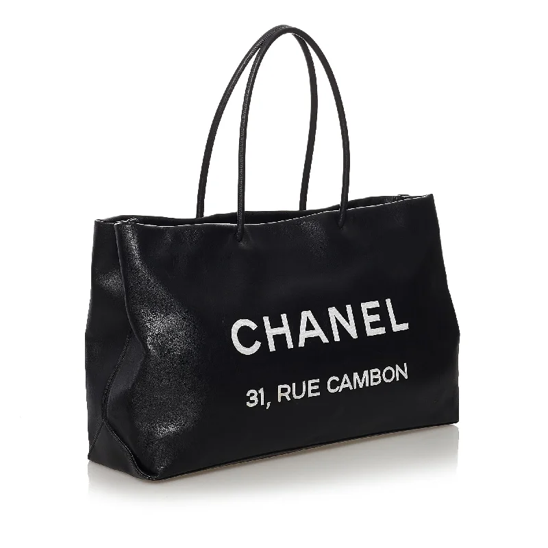 Luxurious But Budget-Friendly Bags Chanel Rue Cambon Leather Tote Bag (SHG-36951)