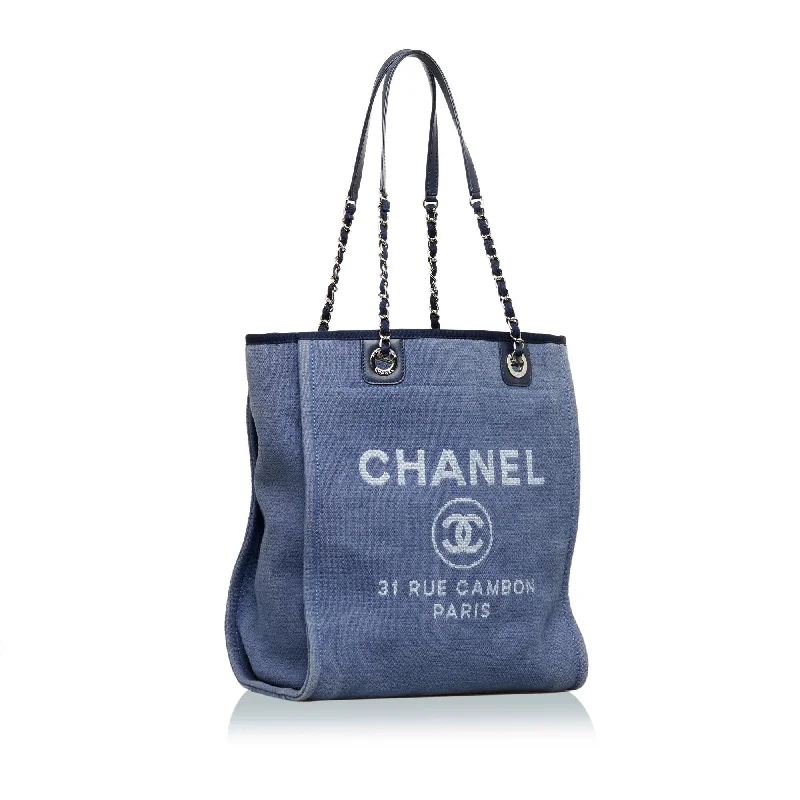 Durable And Fashionable Bags For Daily Use Chanel Small Deauville Tote (SHG-PHs0hb)