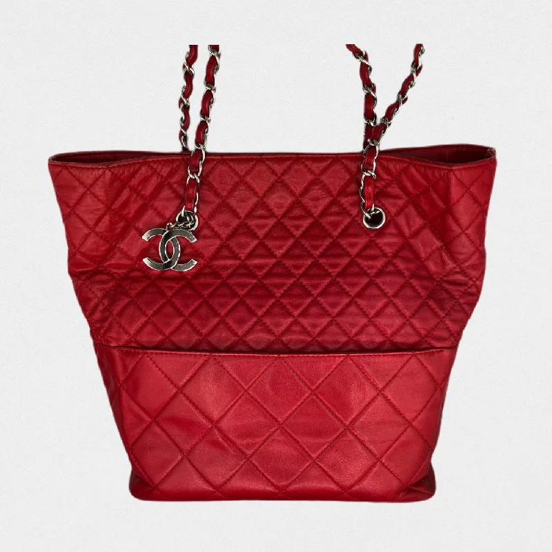 Limited-Time Offers On Trendy And Stylish Bags Chanel tote bag - 1990s