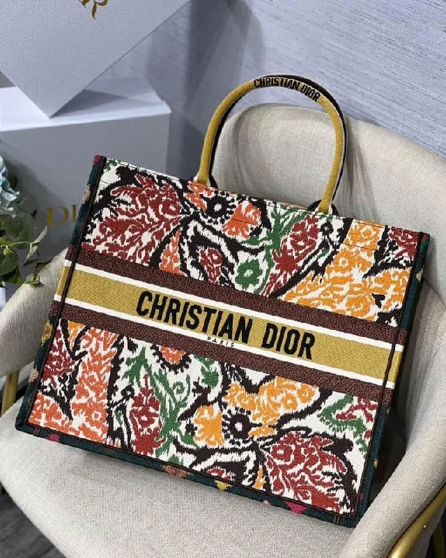 Chic And Clearance-Priced Tote Bags Christian Dior Book Tote Bag