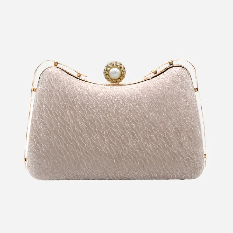 Vintage Bags For Retro And Classic Fashion Lovers Women's Fancy Clutch - Golden