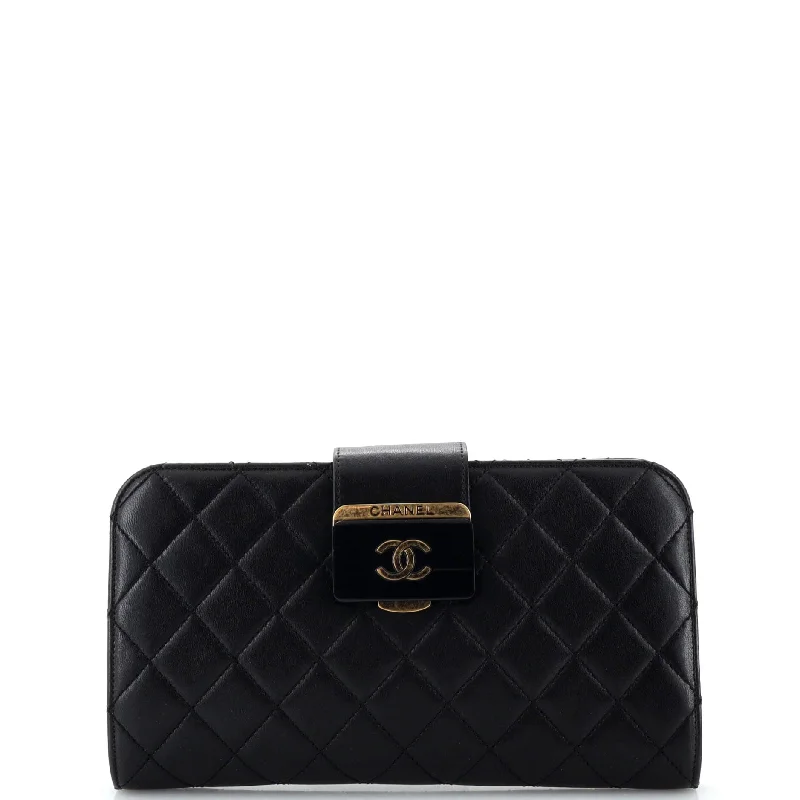 Spacious Bags With Holiday Promotions Beauty Lock Clutch Quilted Sheepskin