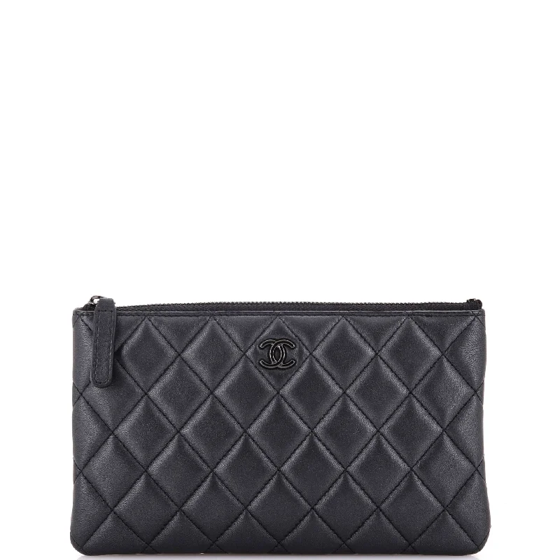 Trendy And Discounted Designer Handbags O Case Clutch Quilted Lambskin Small